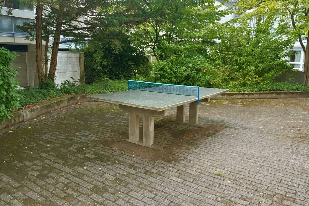 Outdoor Tischtennisbereich nahe Oststadt Apartment Karlsruhe