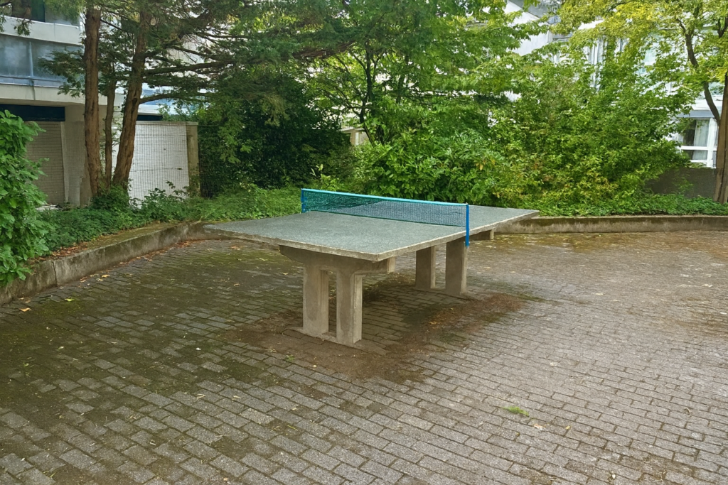 Outdoor Tischtennisbereich nahe Oststadt Apartment Karlsruhe