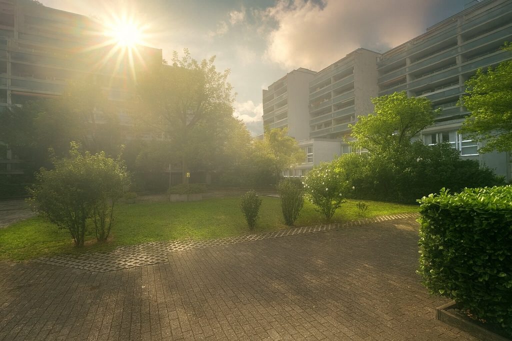 Sonnenuntergang über den Dächern nahe Oststadt Apartment Karlsruhe