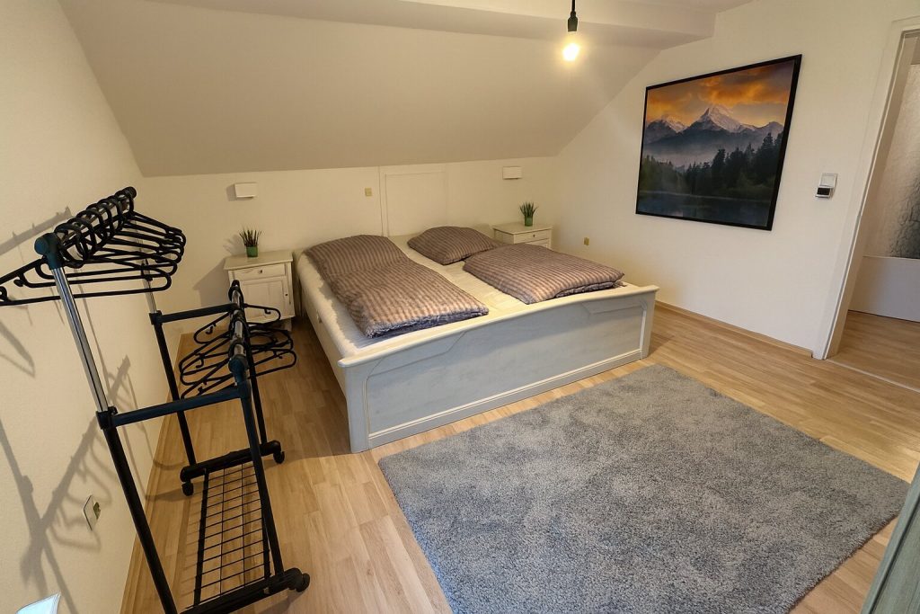 Ferienwohnung Neuburg am Rhein Schlafzimmer mit viel Platz