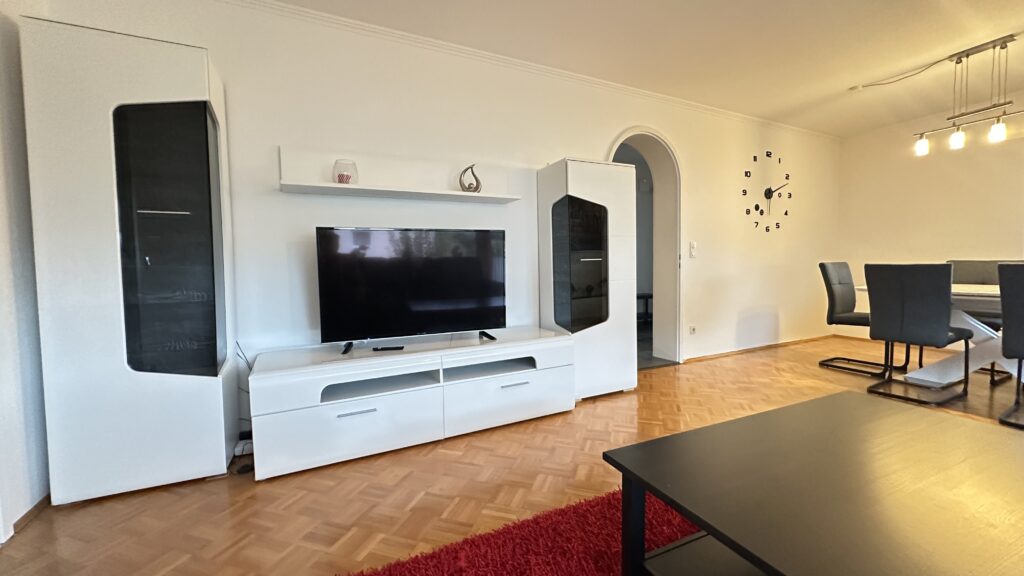 Geräumiges Wohnzimmer in Daheim am Wasserturm