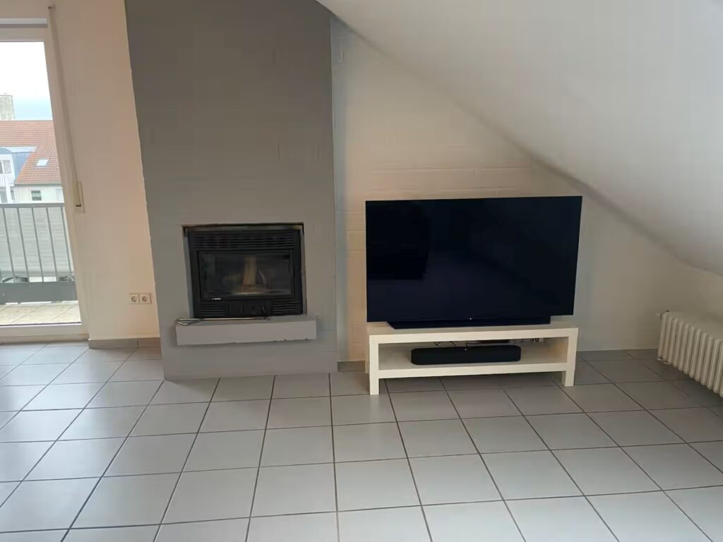 Loft Karlsdorf TV-Bereich im Wohnzimmer